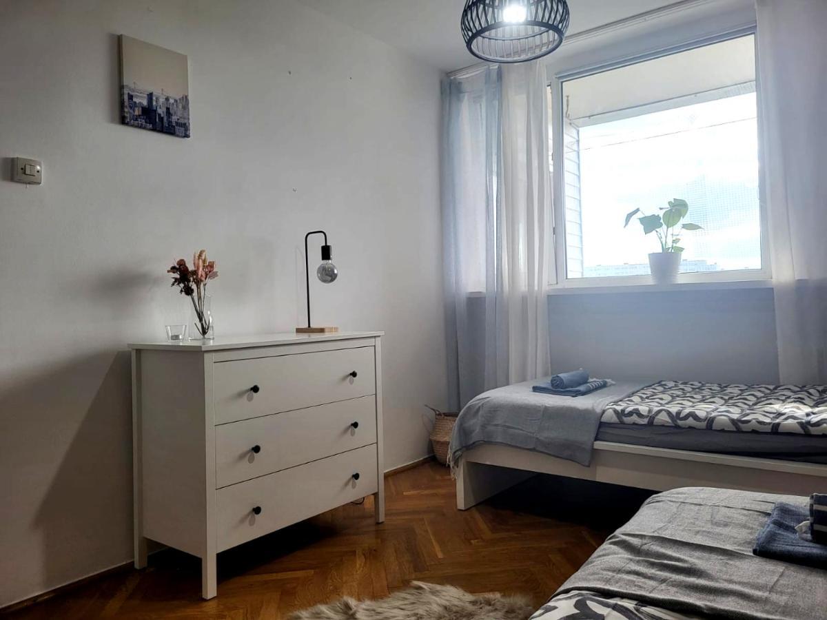 Hostel Lemuria Pokoje Wlk Niedzwiedzicy Legnica Exterior foto